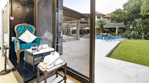 Christie’s at 32 on Russell