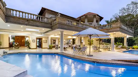 Christie’s at 32 on Russell